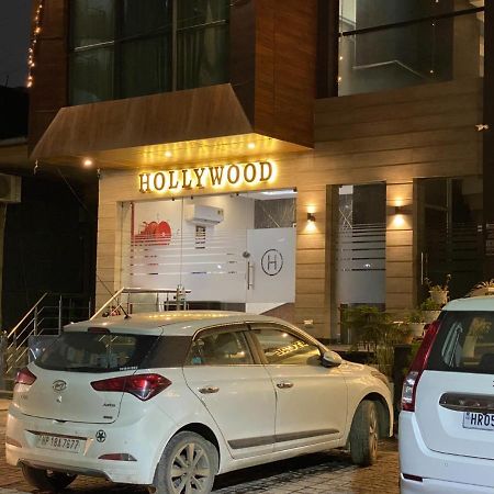 Hotel Hollywood Zirakpur Chandigarh - Family Hotel Экстерьер фото